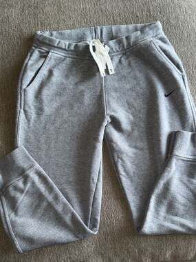 Nike Dri-FIT Women's Gray Fleece Jogger Sweatpants Size M